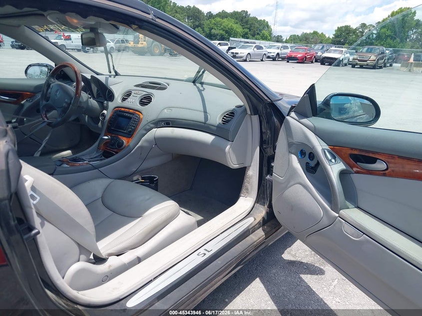 2003 Mercedes-benz Sl-class VIN WDBSK75F13F021917 IAAI salvage auction — NORMAL WEAR, Repossession Paperwork (Georgia), sold $1,550 on 2026-07-25 (photo 5)