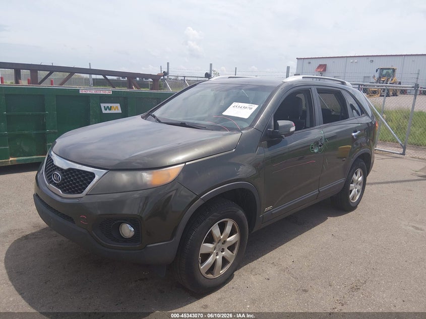 2011 Kia Sorento VIN 5XYKTCA13BG141845 IAAI salvage auction — SIDE, Prior Salvage (Minnesota), sold $425 on 2026-07-22 (photo 2)