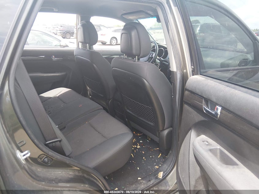 2011 Kia Sorento VIN 5XYKTCA13BG141845 IAAI salvage auction — SIDE, Prior Salvage (Minnesota), sold $425 on 2026-07-22 (photo 8)