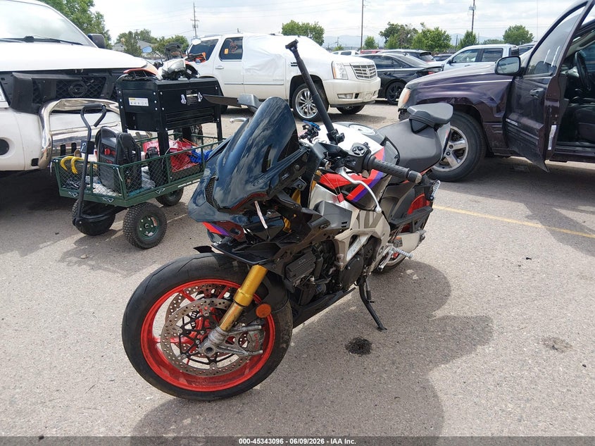 2024 Aprilia Tuono VIN ZD4KZUB06RS001095 IAAI salvage auction — FRONT END, Salvage (Colorado), sold $5,000 on 2026-07-14 (photo 2)