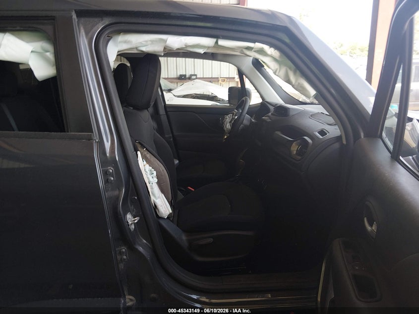 2023 Jeep Renegade VIN ZACNJDB13PPP16165 IAAI salvage auction — RIGHT FRONT, Salvage Title, sold $1,800 on 2026-08-16 (photo 5)