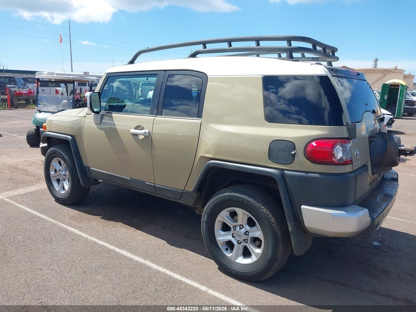 2014 Toyota Fj cruiser VIN JTEBU4BF6EK187550 IAAI salvage auction — REAR END, Salvage (Hawaii), sold $8,000 on 2026-08-18 (photo 3)