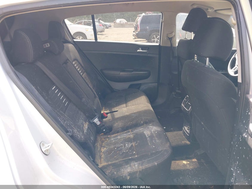 2018 Kia Sportage VIN KNDPMCACXJ7437879 IAAI salvage auction — NORMAL WEAR, Salvage Title, sold $2,375 on 2026-07-15 (photo 8)