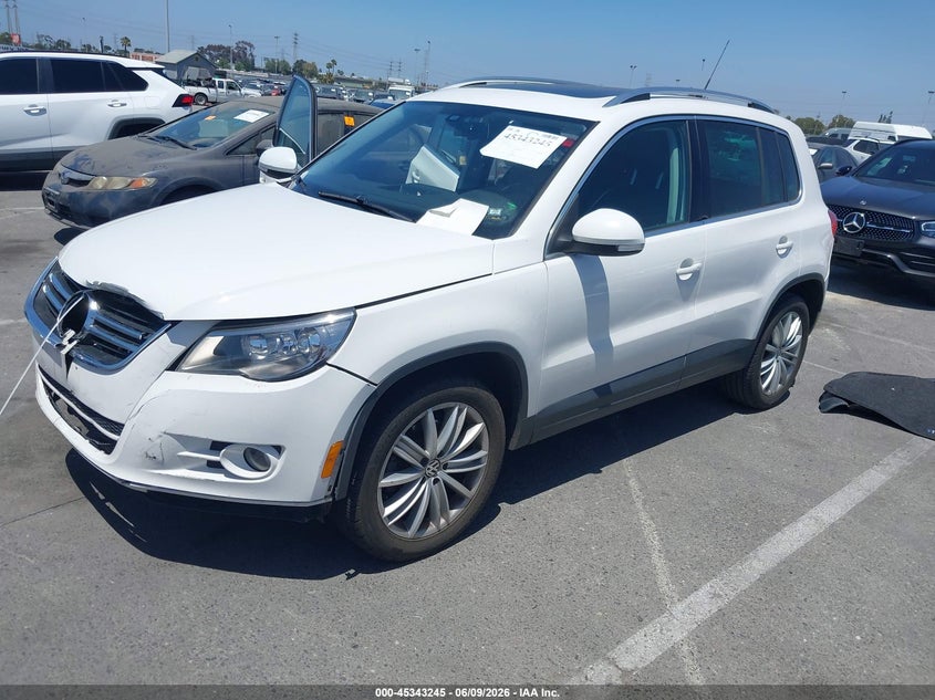2011 Volkswagen Tiguan VIN WVGBV7AX6BW534596 IAAI salvage auction — NORMAL WEAR, Clear - Dealer Only (California), sold $625 on 2026-07-09 (photo 2)