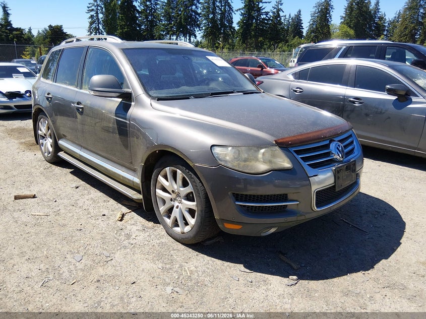 2008 Volkswagen Touareg VIN WVGMB77L18D038664 IAAI salvage auction — NORMAL WEAR, Clear (Washington), sold $425 on 2026-07-15 (photo 1)