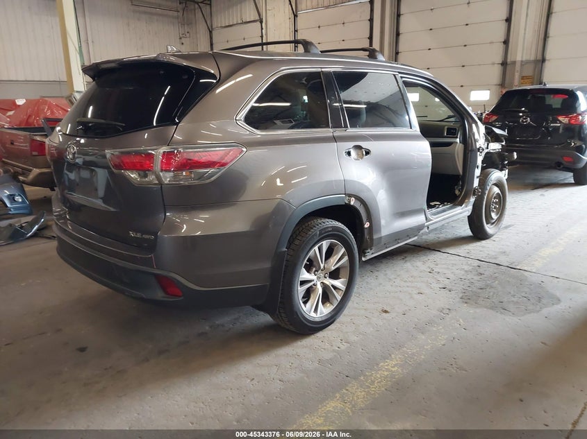 2015 Toyota Highlander VIN 5TDJKRFH8FS158513 IAAI salvage auction — FRONT END, Salvage (Oregon), sold $6,200 on 2026-07-30 (photo 4)