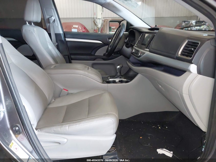 2015 Toyota Highlander VIN 5TDJKRFH8FS158513 IAAI salvage auction — FRONT END, Salvage (Oregon), sold $6,200 on 2026-07-30 (photo 5)