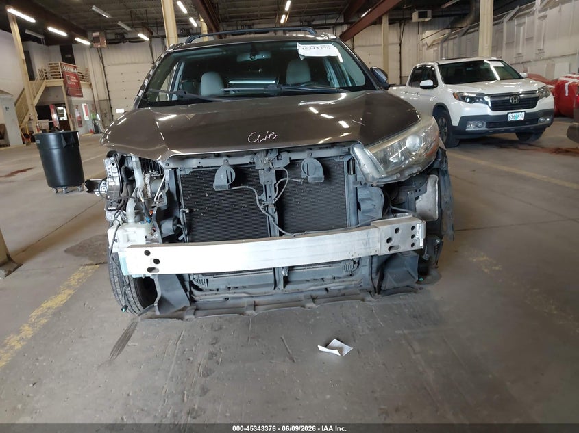 2015 Toyota Highlander VIN 5TDJKRFH8FS158513 IAAI salvage auction — FRONT END, Salvage (Oregon), sold $6,200 on 2026-07-30 (photo 6)