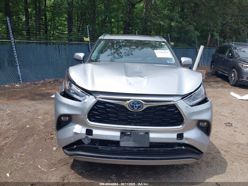 2024 Toyota Highlander VIN 5TDEBRCH4RS607857 IAAI salvage auction — FRONT END, Salvage (Virginia), sold $21,900 on 2026-07-16 (photo 6)