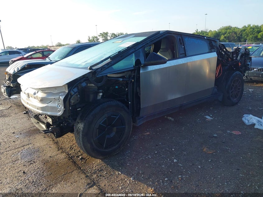 2024 Tesla Cybertruck VIN 7G2CEHED5RA040740 IAAI salvage auction — FRONT & REAR, Salvage (Tennessee), sold $1,550 on 2026-07-30 (photo 2)