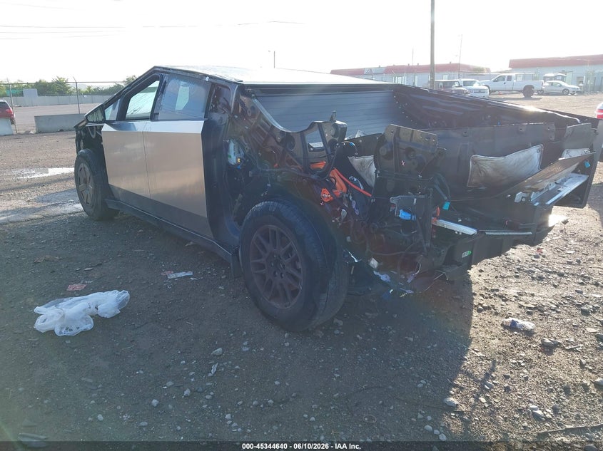 2024 Tesla Cybertruck VIN 7G2CEHED5RA040740 IAAI salvage auction — FRONT & REAR, Salvage (Tennessee), sold $1,550 on 2026-07-30 (photo 3)