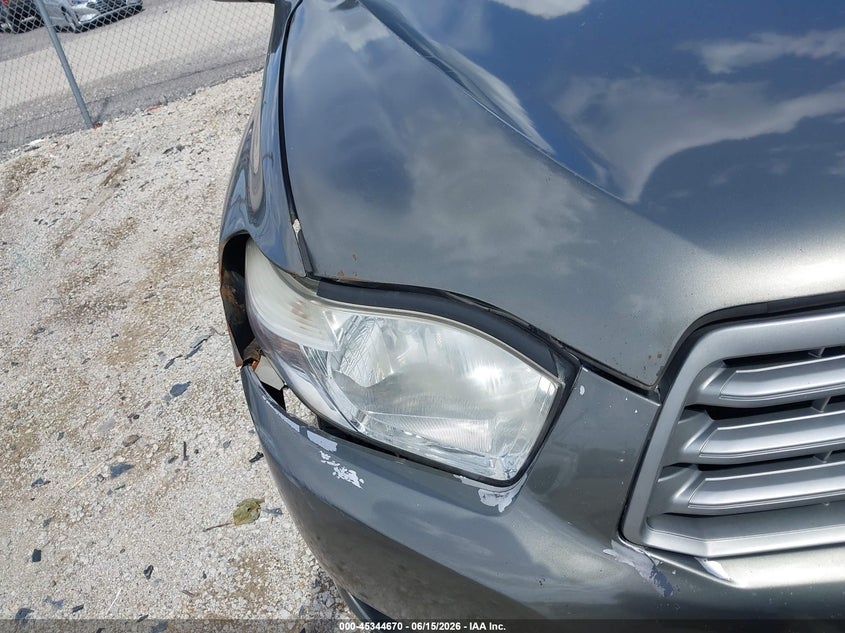 2010 Toyota Highlander VIN 5TDJK3EH6AS014398 IAAI salvage auction — FRONT END, Salvage (Illinois), sold $1,300 on 2026-07-21 (photo 6)