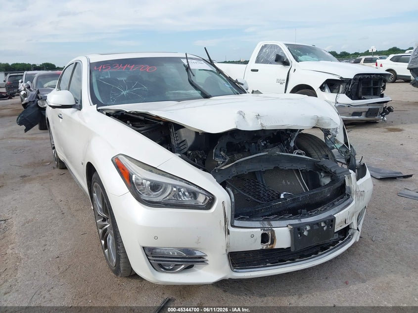 2018 Infiniti Q70 VIN JN1BY1PP9JM330159 IAAI salvage auction — FRONT END, Salvage (Texas), sold $25 on 2026-07-28 (photo 1)