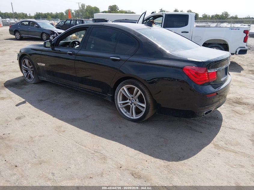 2012 BMW 7 series VIN WBAKA8C50CCY37648 IAAI salvage auction — NORMAL WEAR, Clear (Virginia), sold $1,600 on 2026-07-10 (photo 3)
