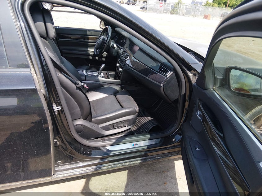 2012 BMW 7 series VIN WBAKA8C50CCY37648 IAAI salvage auction — NORMAL WEAR, Clear (Virginia), sold $1,600 on 2026-07-10 (photo 5)