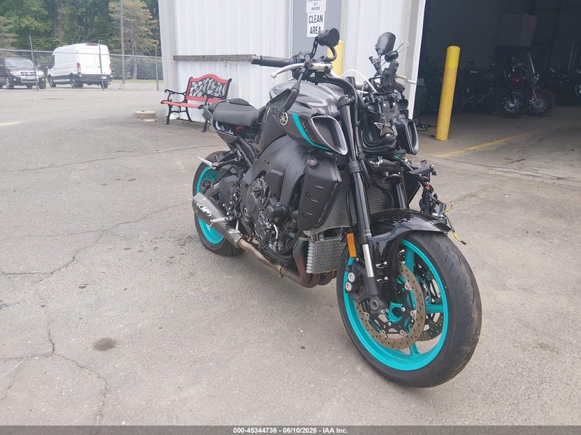 2024 Yamaha Mt VIN JYARN79E1RA001404 IAAI salvage auction — FRONT END, Salvage Title, sold $2,900 on 2026-08-25 (photo 1)
