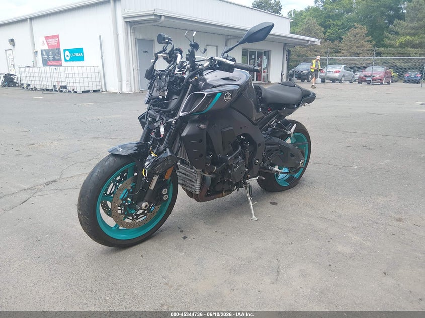 2024 Yamaha Mt VIN JYARN79E1RA001404 IAAI salvage auction — FRONT END, Salvage Title, sold $2,900 on 2026-08-25 (photo 2)