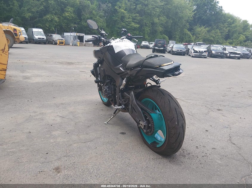 2024 Yamaha Mt VIN JYARN79E1RA001404 IAAI salvage auction — FRONT END, Salvage Title, sold $2,900 on 2026-08-25 (photo 3)