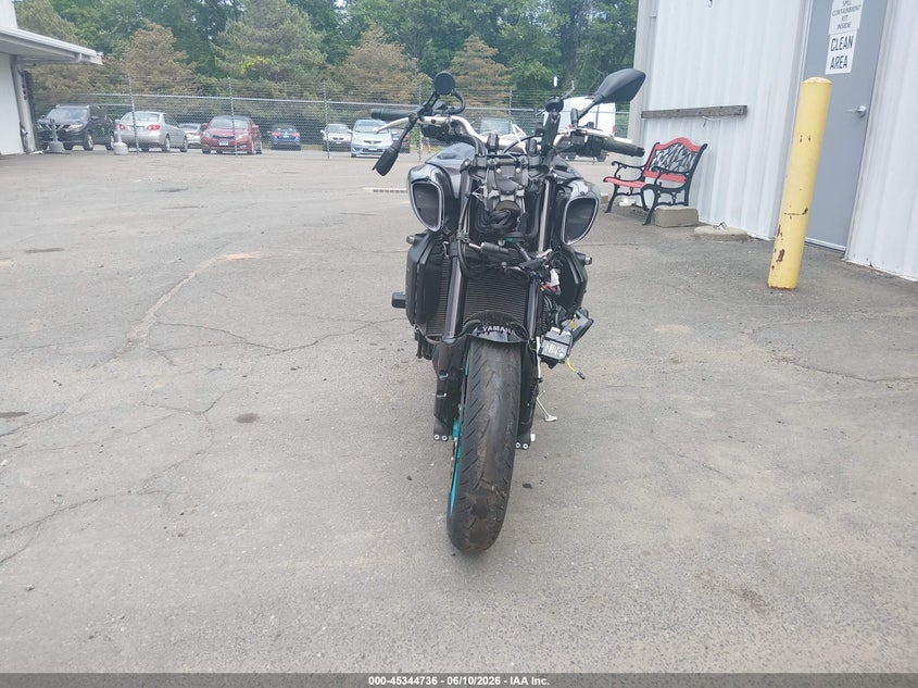 2024 Yamaha Mt VIN JYARN79E1RA001404 IAAI salvage auction — FRONT END, Salvage Title, sold $2,900 on 2026-08-25 (photo 5)