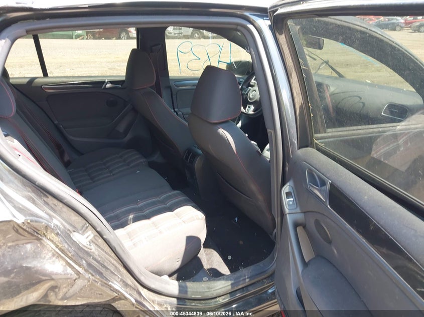 2014 Volkswagen Gti VIN WVWHD7AJ7EW004364 IAAI salvage auction — ROLLOVER, Salvage Title, sold $750 on 2026-08-04 (photo 8)