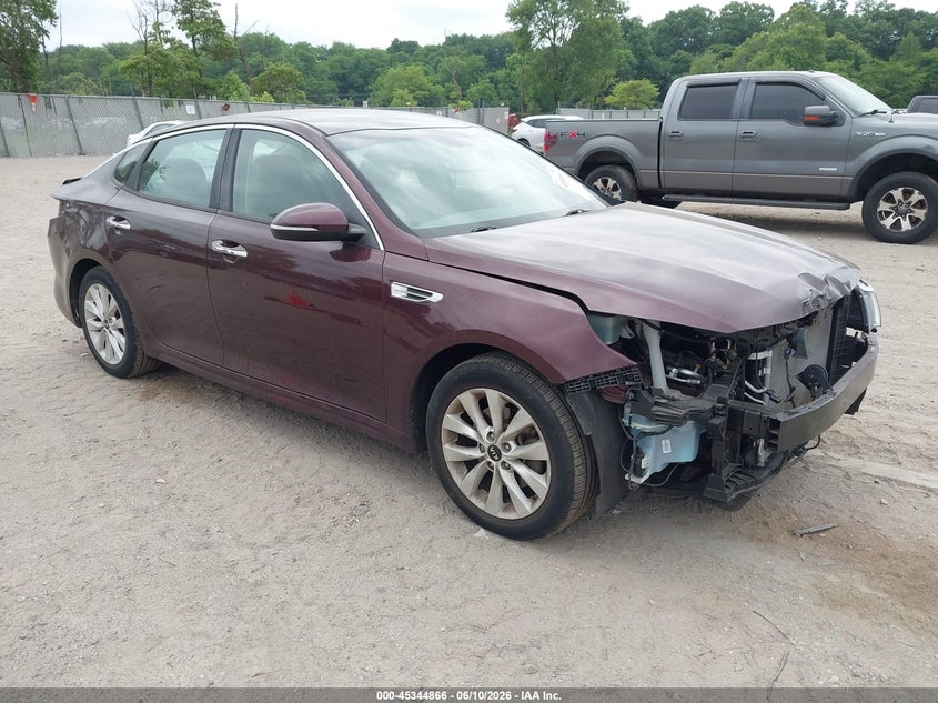 2016 Kia Optima VIN 5XXGU4L30GG093871 IAAI salvage auction — FRONT & REAR, Salvage (Idaho), sold $1,325 on 2026-07-07 (photo 1)