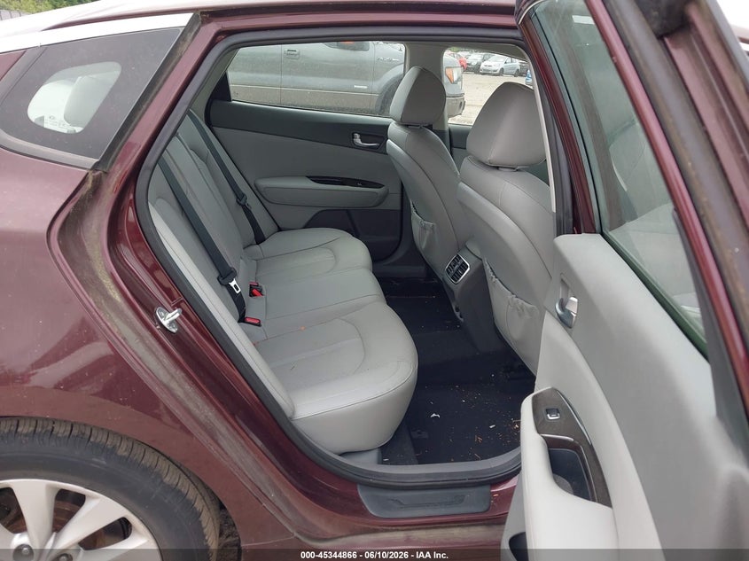 2016 Kia Optima VIN 5XXGU4L30GG093871 IAAI salvage auction — FRONT & REAR, Salvage (Idaho), sold $1,325 on 2026-07-07 (photo 8)