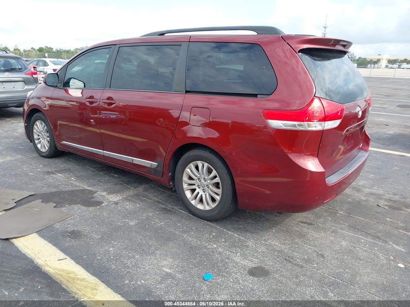 2013 Toyota Sienna VIN 5TDYK3DC8DS377259 IAAI salvage auction — WATER/FLOOD, Rebuildable (Florida), sold $2,000 on 2026-07-23 (photo 3)