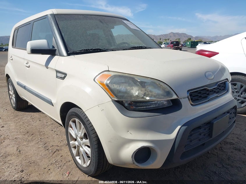 2013 Kia Soul VIN KNDJT2A58D7757548 IAAI salvage auction — NORMAL WEAR, Clear-Dealer Only (Arizona), sold $400 on 2026-07-28 (photo 1)