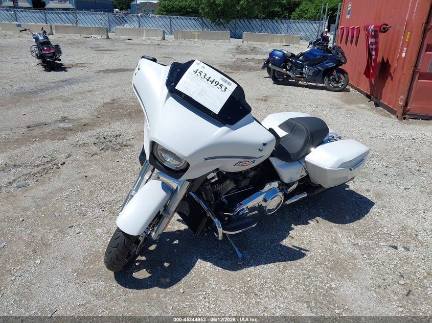 2024 Harley-davidson Street glide VIN 1HD1KB718RB638053 IAAI salvage auction — FRONT END, Salvage (Indiana), sold $12,350 on 2026-08-11 (photo 2)