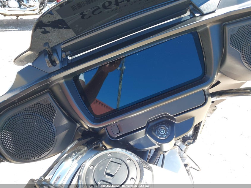 2024 Harley-davidson Street glide VIN 1HD1KB718RB638053 IAAI salvage auction — FRONT END, Salvage (Indiana), sold $12,350 on 2026-08-11 (photo 7)