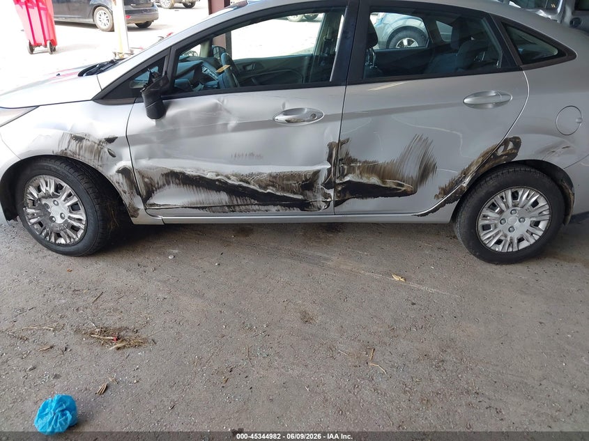 2018 Ford Fiesta VIN 3FADP4AJ3JM120150 IAAI salvage auction — SIDE, Salvage (Missouri), sold $125 on 2026-07-09 (photo 6)