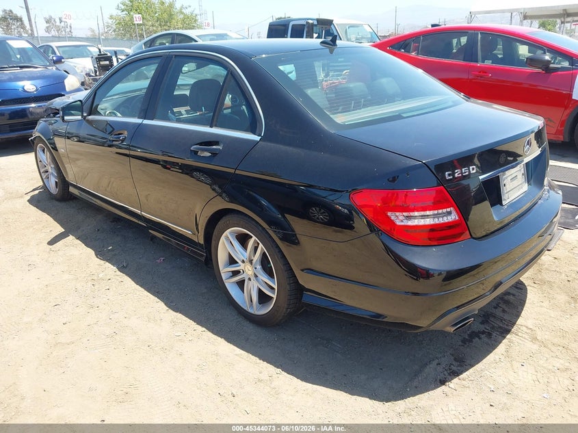 2012 Mercedes-benz C-klasse VIN WDDGF4HB1CR220568 IAAI salvage auction — FRONT END, Salvage Title, sold $1,000 on 2026-07-15 (photo 3)