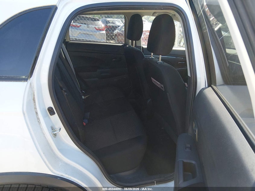 2016 Mitsubishi VIN JA4AR3AW8GZ056296 IAAI salvage auction — NORMAL WEAR, Clear (Massachusetts), sold $1,550 on 2026-07-24 (photo 8)