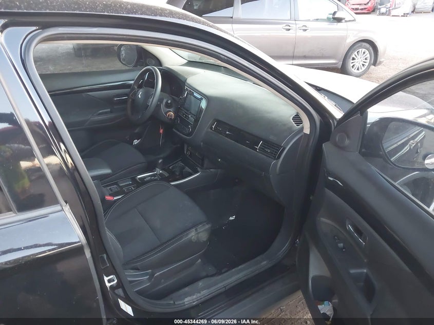 2019 Mitsubishi Outlander VIN JA4AD2A34KZ006597 IAAI salvage auction — REAR END, Salvage (Arizona), sold $2,250 on 2026-07-21 (photo 5)