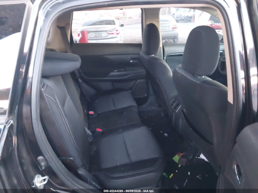2019 Mitsubishi Outlander VIN JA4AD2A34KZ006597 IAAI salvage auction — REAR END, Salvage (Arizona), sold $2,250 on 2026-07-21 (photo 8)