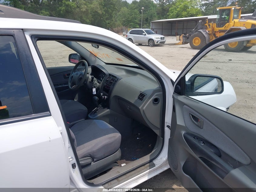 2008 Hyundai Tucson VIN KM8JM12B78U808455 IAAI salvage auction — BIOHAZARD/CHEMICAL, Salvage (Georgia), sold $650 on 2026-07-11 (photo 5)