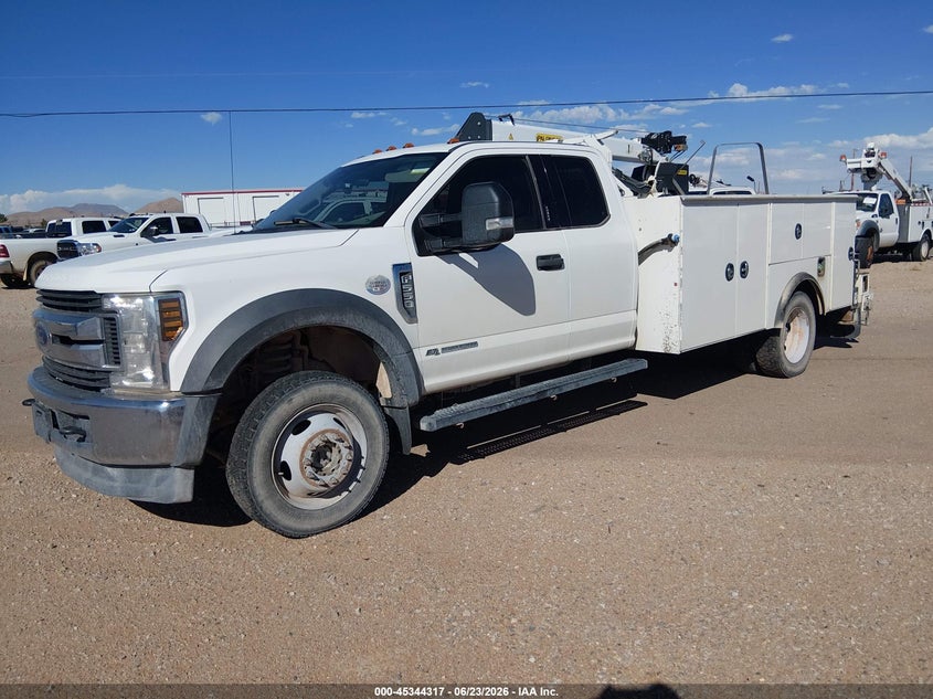2019 Ford F-550 chassis VIN 1FD0X5HT8KED01849 IAAI salvage auction — REAR END, Clear (New Mexico), sold $40,000 on 2026-07-08 (photo 2)