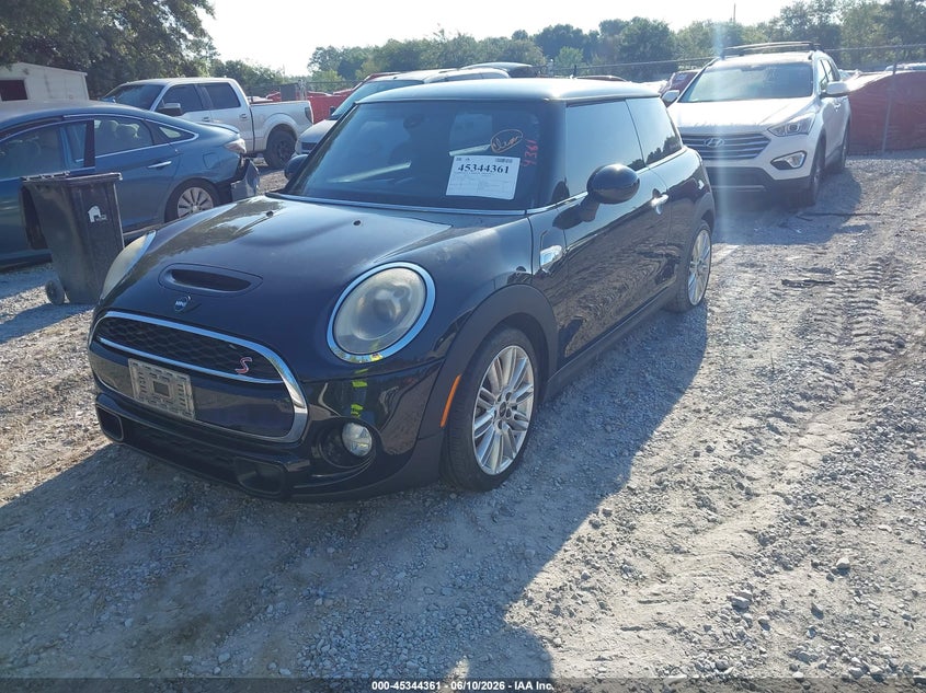 2015 Mini Hard top VIN WMWXP7C55F2A58371 IAAI salvage auction — THEFT, Rebuildable (Florida), sold $25 on 2026-08-05 (photo 2)
