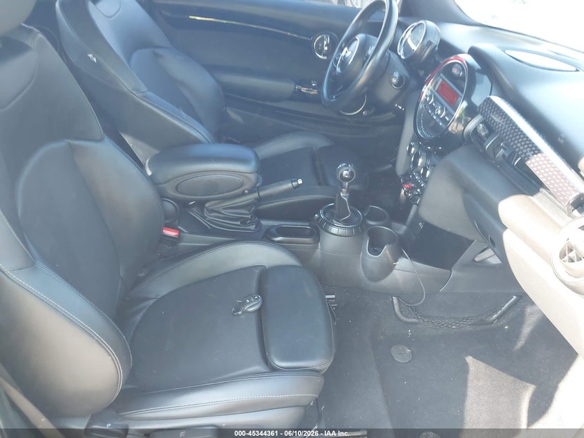 2015 Mini Hard top VIN WMWXP7C55F2A58371 IAAI salvage auction — THEFT, Rebuildable (Florida), sold $25 on 2026-08-05 (photo 5)