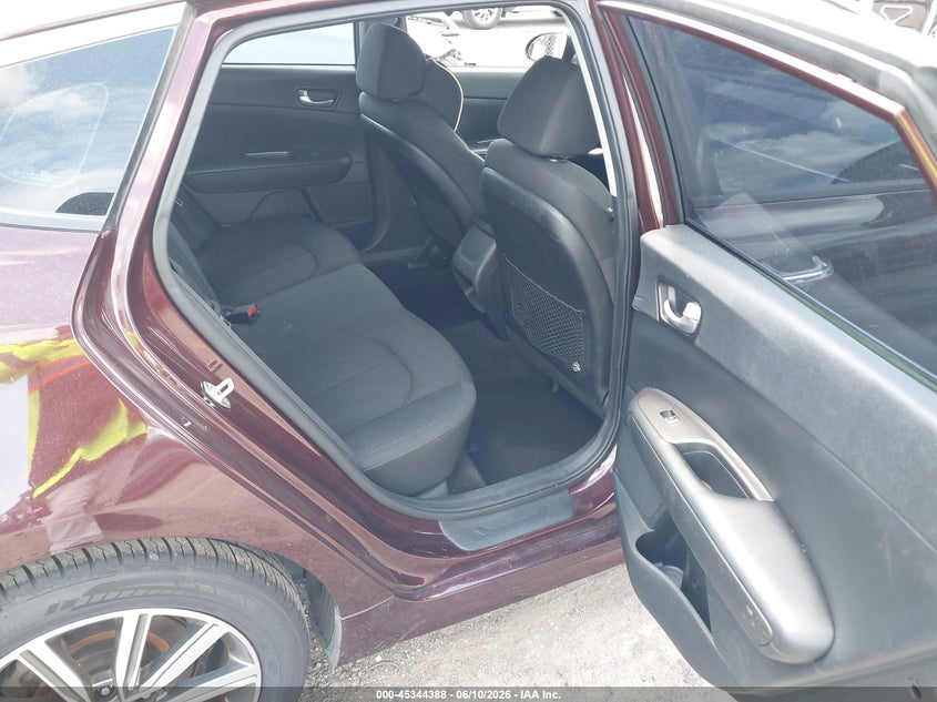 2019 Kia Optima VIN 5XXGT4L3XKG346433 IAAI salvage auction — FRONT END, Salvage Title, sold $2,200 on 2026-07-29 (photo 8)