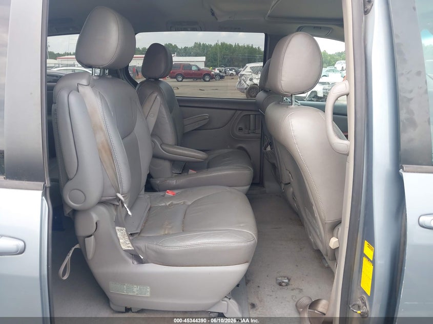 2004 Toyota Sienna VIN 5TDZA22C34S165406 IAAI salvage auction — REAR END, Salvage (North Carolina), sold $1,600 on 2026-07-08 (photo 8)