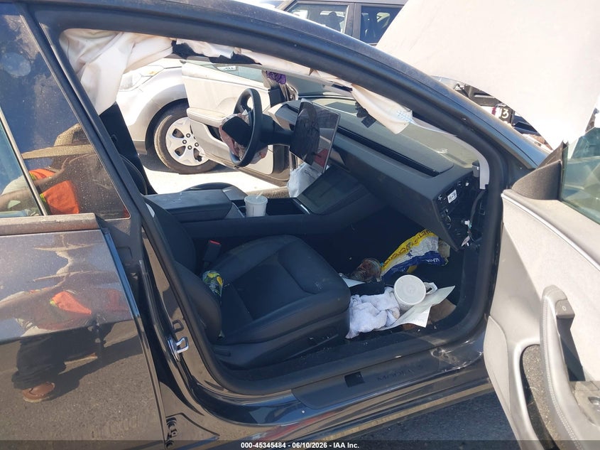 2025 Tesla Model 3 VIN 5YJ3E1EA5SF041170 IAAI salvage auction — LEFT FRONT, Salvage Title, sold $18,150 on 2026-07-16 (photo 5)