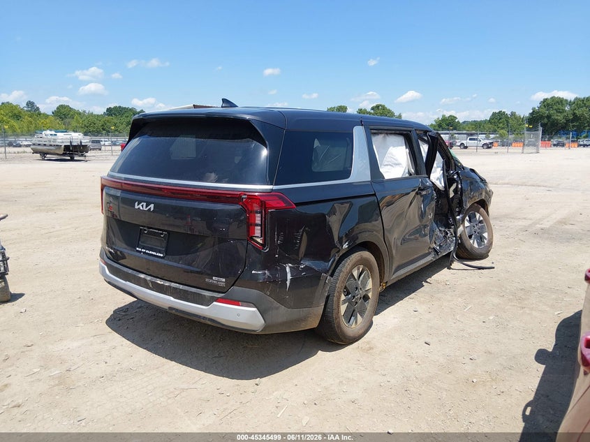 2026 Kia Carnival VIN KNDNB5KA0T6138254 IAAI salvage auction — SIDE, Salvage Title, sold $10,200 on 2026-07-29 (photo 4)