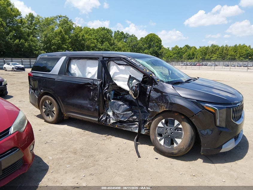 2026 Kia Carnival VIN KNDNB5KA0T6138254 IAAI salvage auction — SIDE, Salvage Title, sold $10,200 on 2026-07-29 (photo 6)
