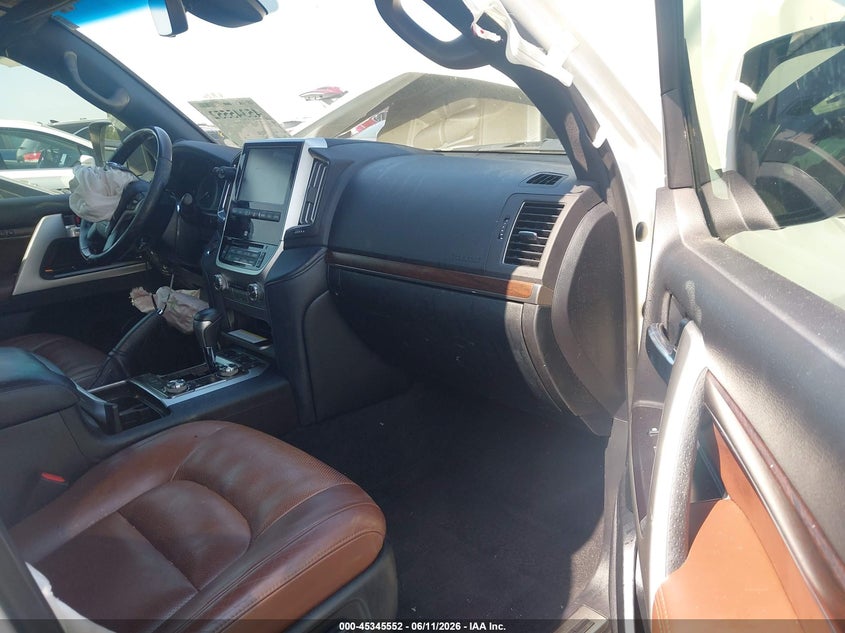 2019 Toyota Land cruiser VIN JTMCY7AJ2K4075798 IAAI salvage auction — FRONT END, Salvage (North Carolina), sold $25,750 on 2026-07-13 (photo 5)