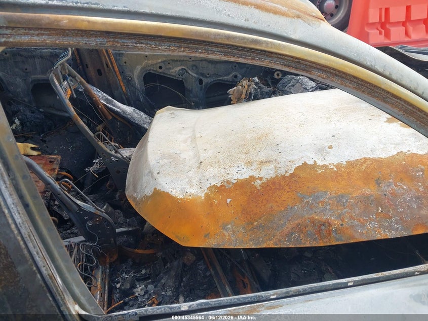 2018 Honda Civic VIN JHMFC1F30JX022323 IAAI salvage auction — TOTAL BURN, Junk (Illinois), sold $150 on 2026-07-22 (photo 5)
