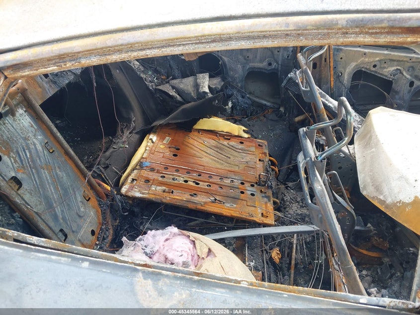 2018 Honda Civic VIN JHMFC1F30JX022323 IAAI salvage auction — TOTAL BURN, Junk (Illinois), sold $150 on 2026-07-22 (photo 8)