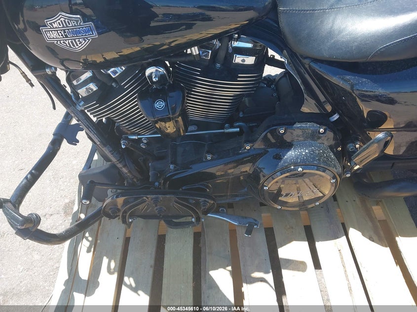 2021 Harley-davidson Street glide VIN 1HD1KRP19MB645367 IAAI salvage auction — FRONT END, Salvage (Colorado), sold $2,150 on 2026-09-30 (photo 9)