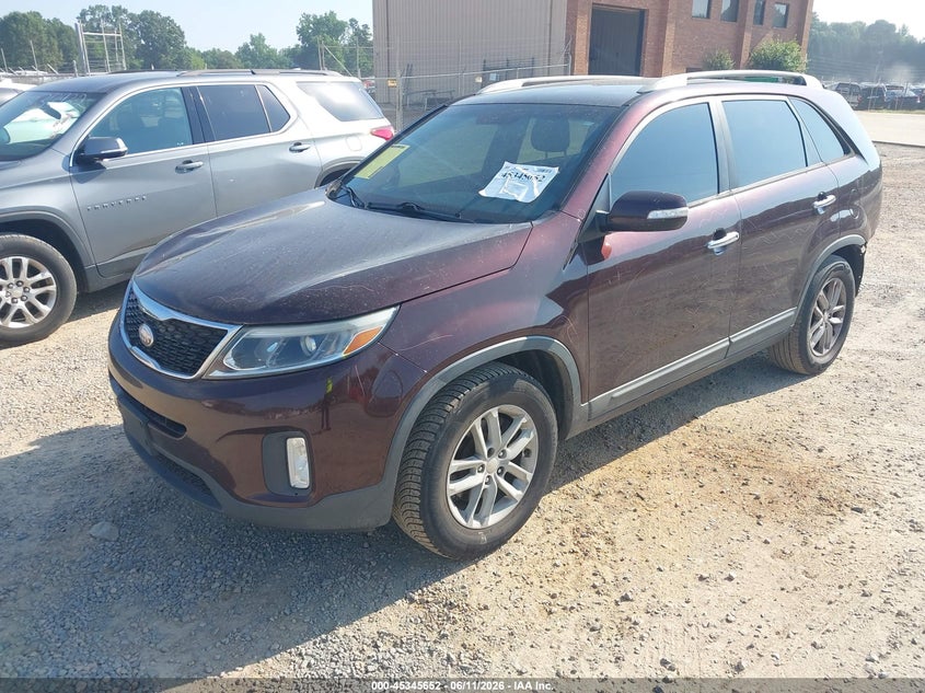 2014 Kia Sorento VIN 5XYKT4A70EG462756 IAAI salvage auction — FRONT & REAR, Salvage (North Carolina), sold $950 on 2026-07-13 (photo 2)