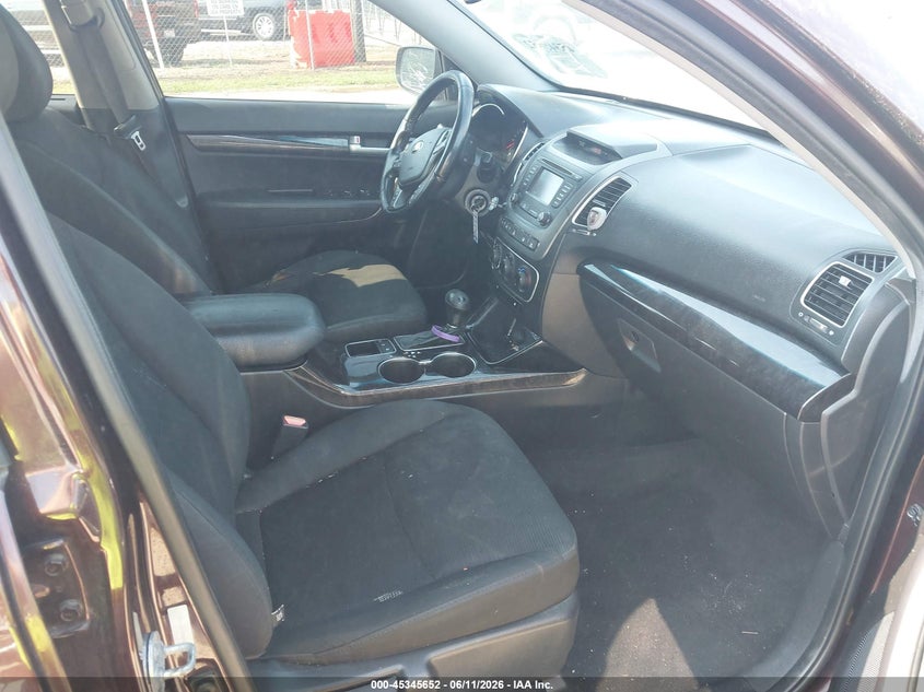 2014 Kia Sorento VIN 5XYKT4A70EG462756 IAAI salvage auction — FRONT & REAR, Salvage (North Carolina), sold $950 on 2026-07-13 (photo 5)